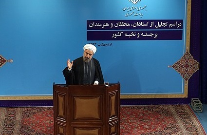 روحانی: کشور با شعار و گفتاردرمانی درست نمی‌شود