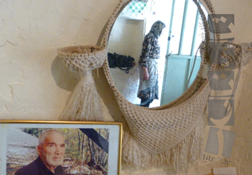 صاحب آینه بخت یک قرنی در استان البرز که هنوز عاشق مرد زندگی اش است