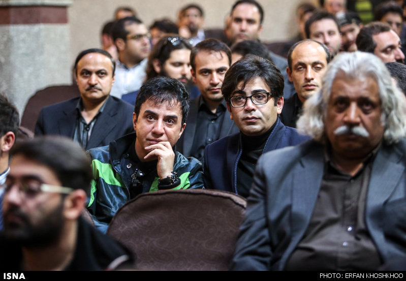 آزاده نامداری و فرزاد حسنی در ختم مرتضی پاشایی/ عکس