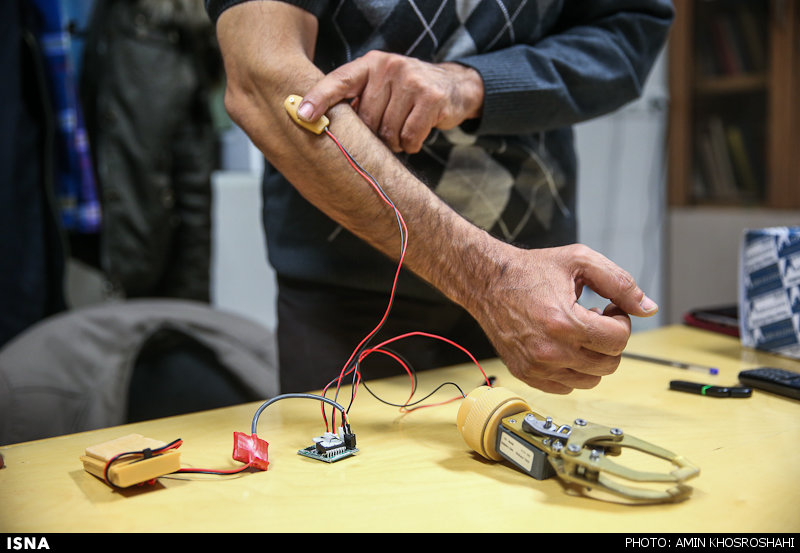 ساخت دست مصنوعی الکترونیکی در ایران + عکس