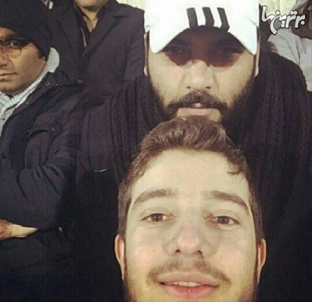 حضور مخفی و سیاهپوش احسان علیخانی در ورزشگاه آزادی/ عکس