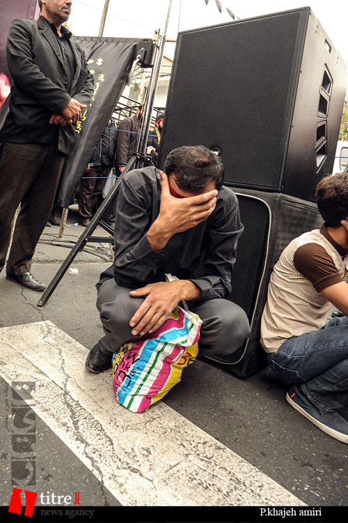 عاشقانه های مردم کرج در روز تاسوعای حسینی+ تصویر