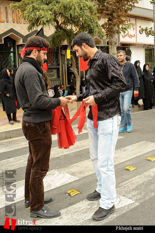 عاشقانه های مردم کرج در روز تاسوعای حسینی+ تصویر