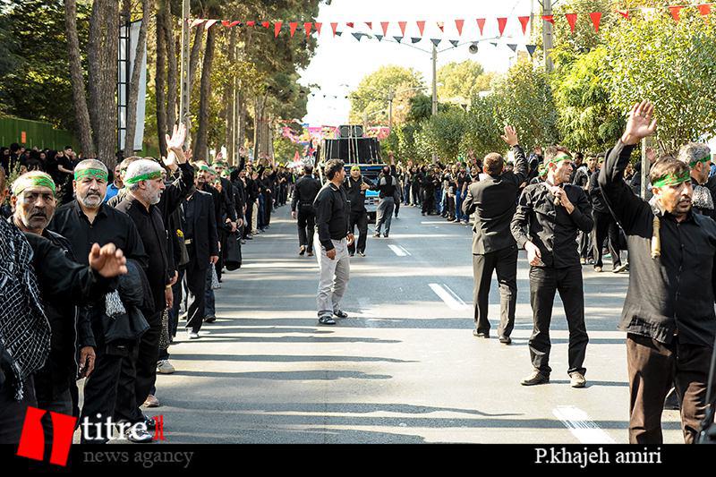 مردم عزادار کرج در عاشورای حسینی+ تصاویر