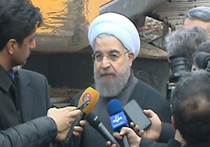روحانی در محل حادثه پلاسکو حاضر شد/ فیلم