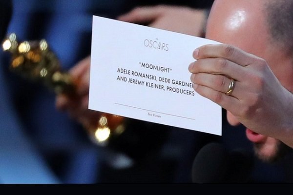 اسکار بابت اعلام اشتباه نام فیلم برنده رسما عذرخواهی کرد