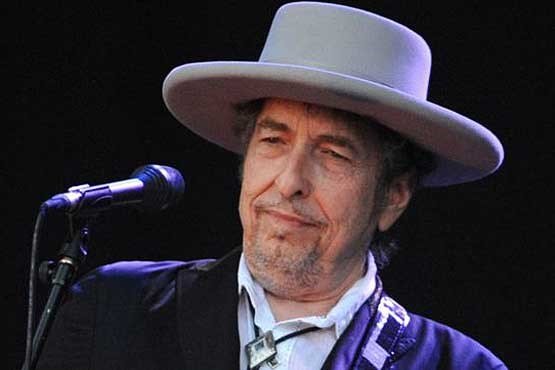 «باب دیلن» عنوان «برنده نوبل» را از وب سایتش حذف کرد