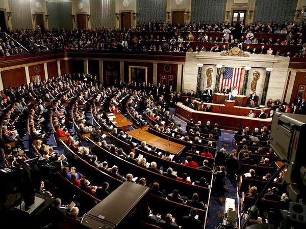 مجلس نمایندگان آمریکا طرح تمدید قانون تحریم‌های ایران را تصویب کرد