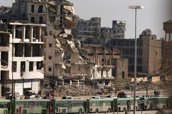ورود اتوبوس های سبز رنگ به شرق حلب/مفاد توافق خروج گروههای مسلح