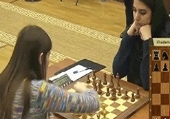 حرکت جوانمردانه خادم الشریعه در شطرنج/ فیلم
