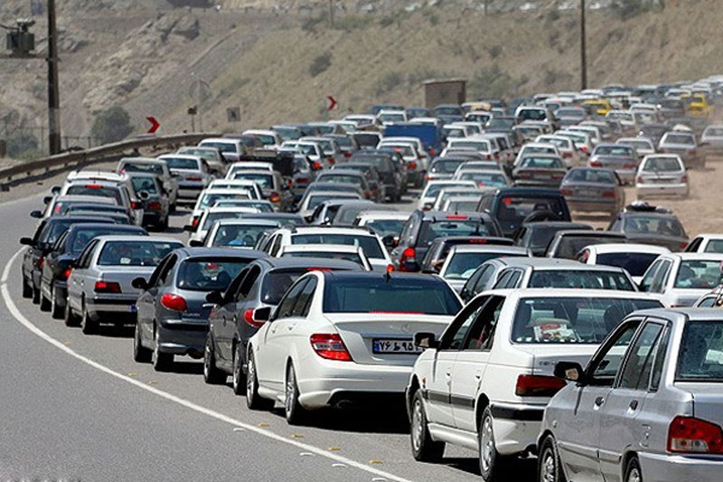 پیش بینی افزایش بار ترافیکی در مسیر برگشت از جاده‌ چالوس/ترافیک در محورهای البرز سبک است