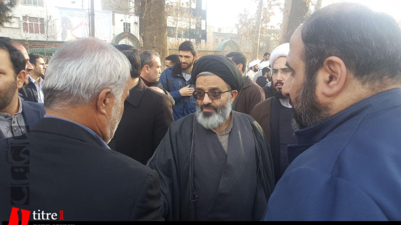 راهپیمایی یوم الله 9 دی، با حضور پرشور مردم انقلابی کرج برگزار شد/ بزرگداشت حماسه 9 دی با سخنرانی منوچهر متکی آغاز شد