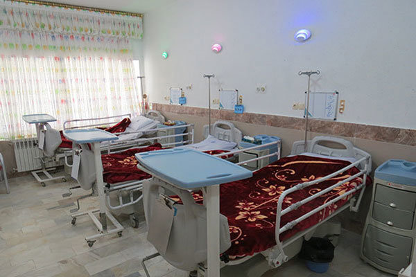 نظرآباد با کمبود سرانه تخت بیمارستانی مواجه است