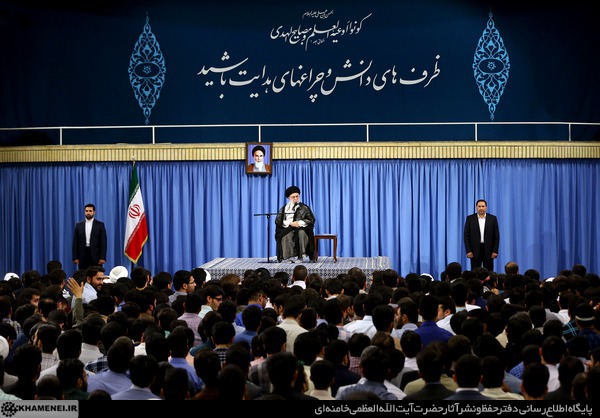 این ترقه‌بازی‌ها تأثیری در اراده ملت ایران ندارد/ نظام آموزشی کشور نباید بیرون کشور نوشته شود