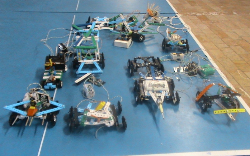 کلاسهای آموزشی ساخت ربات در مجتمع فرهنگی هنری ملاصدرا برگزار می شود