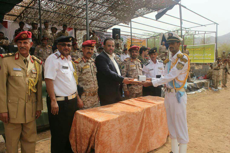 شرکت رئیس شورای عالی سیاسی یمن در جشن فارغ التحصیلی نظامیان