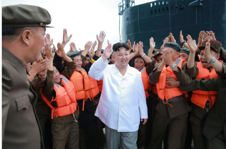 فعالیت غیرمعمول زیردریایی کره شمالی/ کیم جونگ اون رهبر کره شمالی: کل خاک آمریکا در محدوده تیراندازی ما قرار دارد