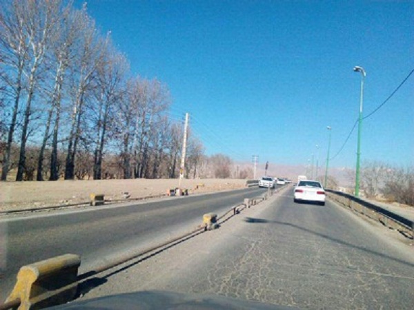 مشکلات فنی پل راه آهن شهر نظرآباد همچنان باقی است