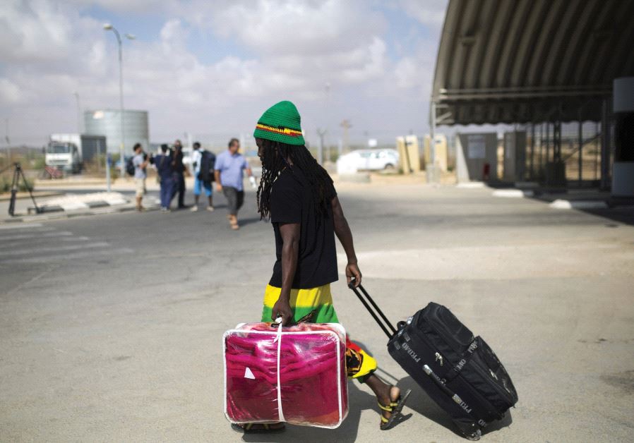 اخراج مهاجران آفریقایی از اسرائیل به دستور نتانیاهو
