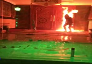 آتش زدن مسجد حضرت جوادالائمه(ع) توسط گروه شیطان پرستی + فیلم