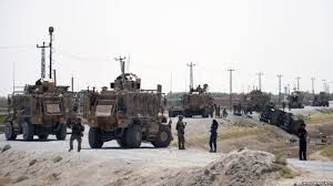 بر اثر انفجار خودرویی در نزدیکی پایگاه نظامی افغانستان، دهها نفر از اعضای ارتش جان باختند