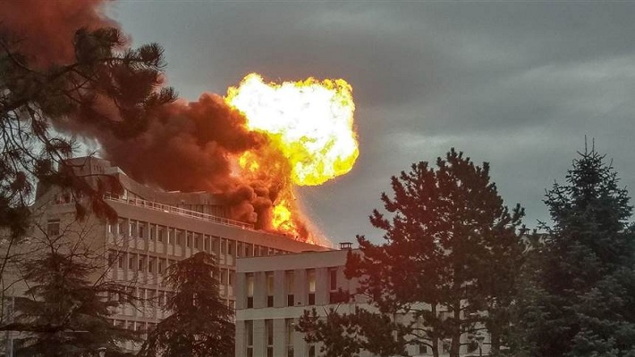 انفجار در دانشگاه لیون فرانسه سه زخمی بر جای گذاشت///خبر تولیدی///ترجمه///