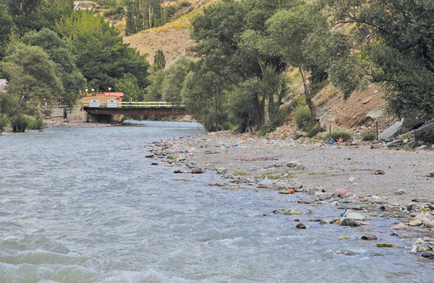 افزایش آب ورودی به دریاچه سد امیرکبیر/ شهروندان از اطراق در حاشیه رودخانه جدا خودداری کنند