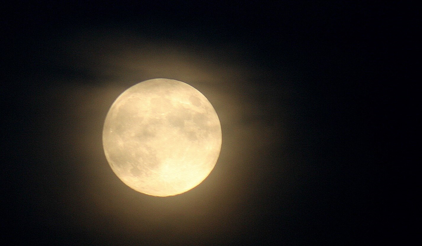 مشاهده ابر ماه آخر بهمن را از دست ندهید
