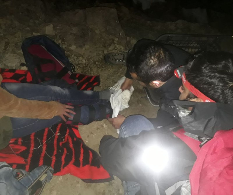 نجات 8 نفر توسط تیم امداد و نجات کوهستان هلال احمر کرج/ یک خانم 33 ساله از ارتفاع 7 متری آتشگاه سقوط کرد