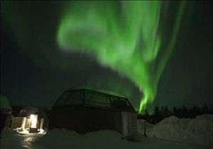 صحنه ای بی نظیر از شفق قطبی در آسمان + فیلم