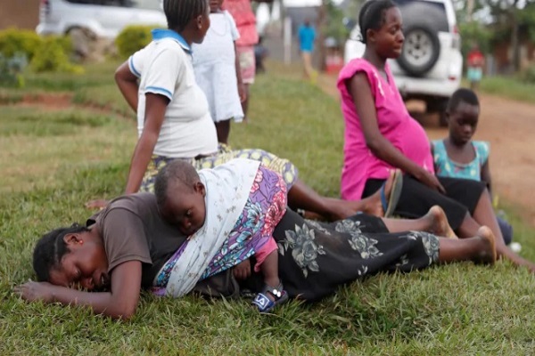 شیوع بدترین نوع ابولا در کنگو به دلیل حملات سیاسی به مراکز بهداشتی/////تولیدی///صبرکن