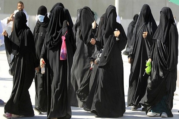 قوانین عربستان، فعالان زن مخالف را خاموش می کند