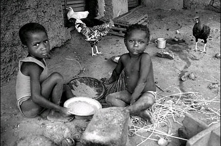 دست و پنجه نرم کردن میلیاردها فقیر در بین شعارهای سازمان ملل و بانک جهانی/ عکس هایی زیبا از دردهایی عظیم