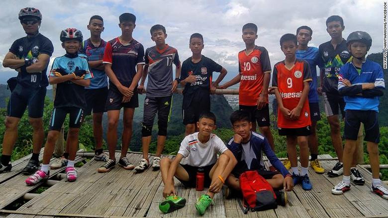 نجات تیم فوتبال از غاری در تایلند + فیلم