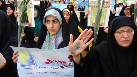 تجمع بزرگ بانوان انقلابی کرج به مناسبت هفته «حجاب و عفاف» برگزار می شود