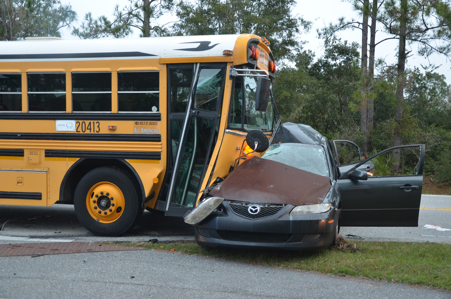 تصادف 5 اتوبوس مدرسه در آمریکا و انتقال 17 نفر به بیمارستان