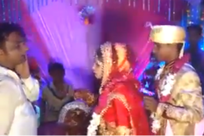 سیلی زدن عروس به فامیل داماد در مراسم عروسی + فیلم