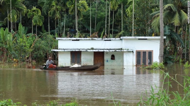 کشته شدن ده ها تن در پی سیلاب های بی سابقه در هند