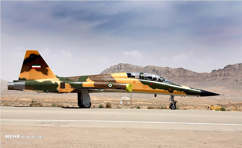 پرواز نخستین هواپیمای جنگنده ایرانی + تصاویر
