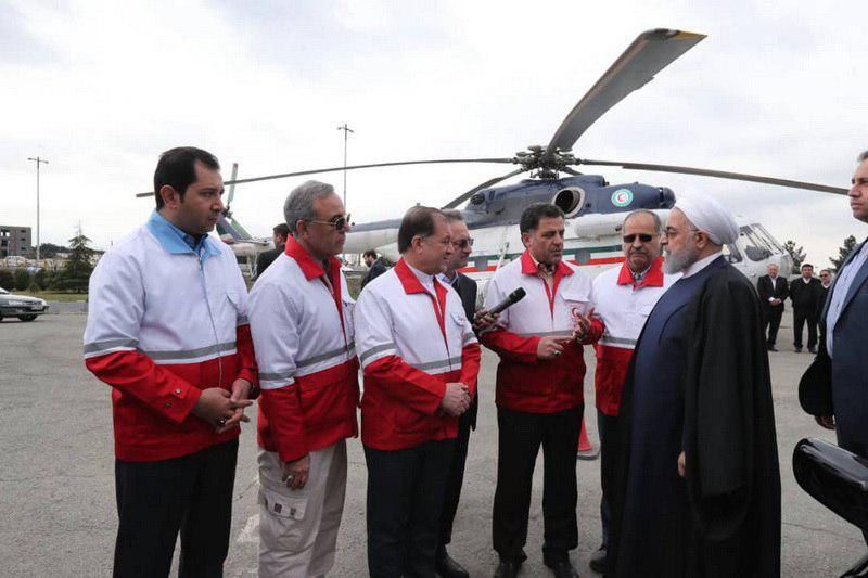 بازدید سر زده حسن روحانی از ایستگاه سلامت اورژانس تهران - کرج/ رئیس جمهور میثاق نامه بهرفت را امضا کرد