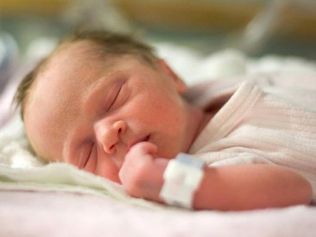 نوزاد عجول البرزی در آمبولانس اورژانس متولد شد