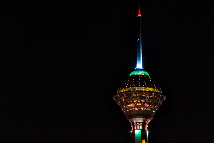 خاموشی برج‌ های تاریخی تهران به احترام شهادت سردار سلیمانی