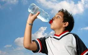 عوارض نوشیدن بیش از حد آب
