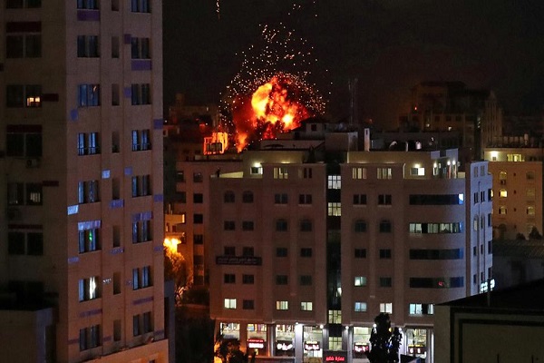 رژیم صهیونیستی با ادامه بمباران غزه، خشونت را تشدید می کند//////تولیدی