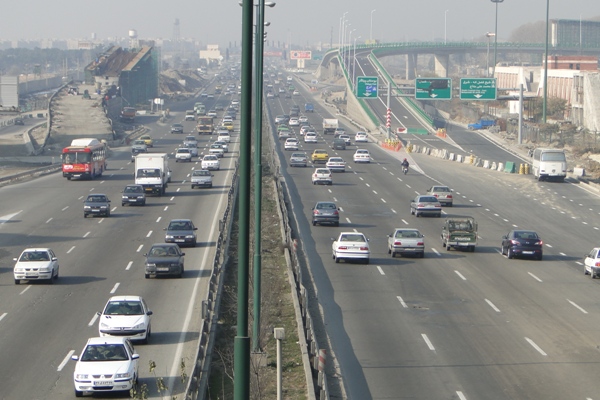 پروژه تعریض آزادراه کرج-تهران برای رفع گره ترافیکی گرمدره به اتمام رسید