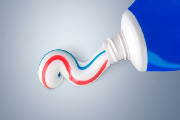 فاجعه استفاده از خمیر دندان بر روی زخم + عکس