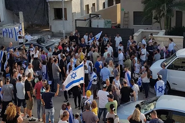 نژادپرستی و اعتراض مقامات اسرائیل علیه فروش خانه به خانواده عرب////////////