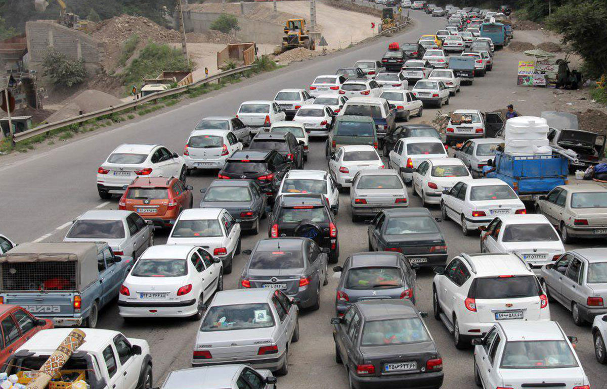 آزاد راه کرج – قزوین در محدوده ترمینال شهید کلانتری مسدود است/ اعمال محدودیت های ترافیکی در محور چالوس