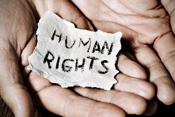 بررسی برخی از توئیت های حقوق بشری بین المللی در سازمان دیده بان حقوق بشر