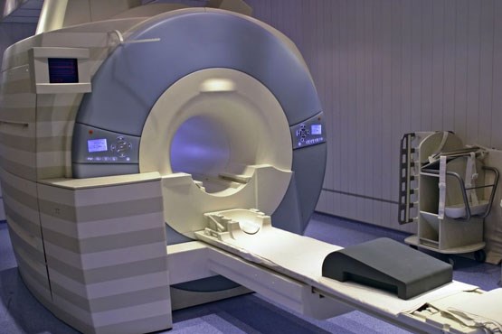 عدم پذیرش بیمار در مراکز MRI به بهانه وزن بالا/ تکلیف ٢٥ درصد از آقايان کشور با وزن بالای ٩٠ كيلو چه می شود؟